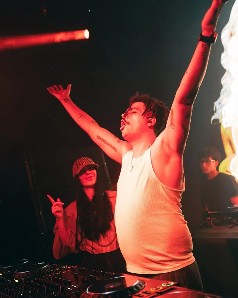 Seth Troxler